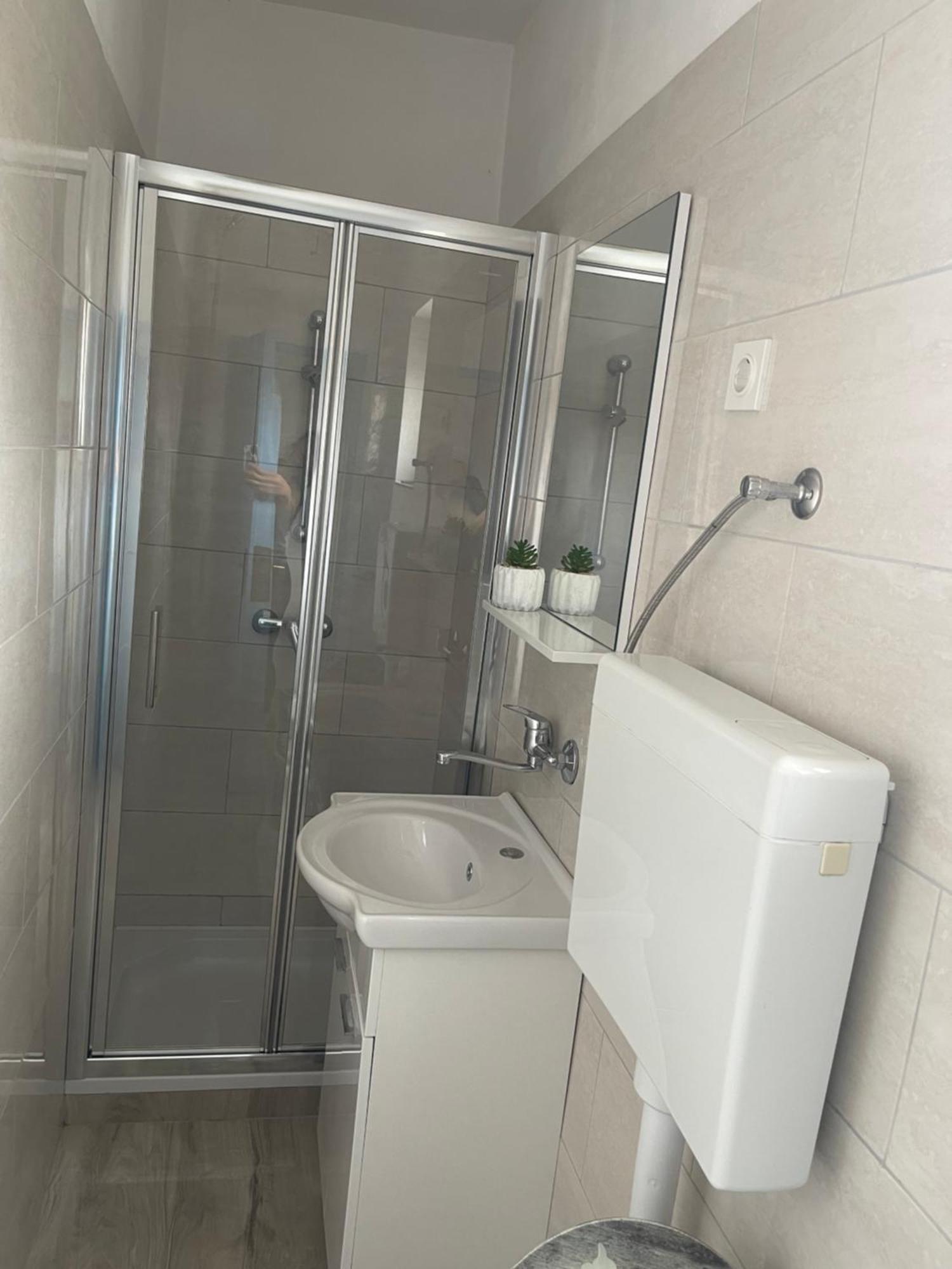 ביוגראד נה מורו Apartments Angela מראה חיצוני תמונה
