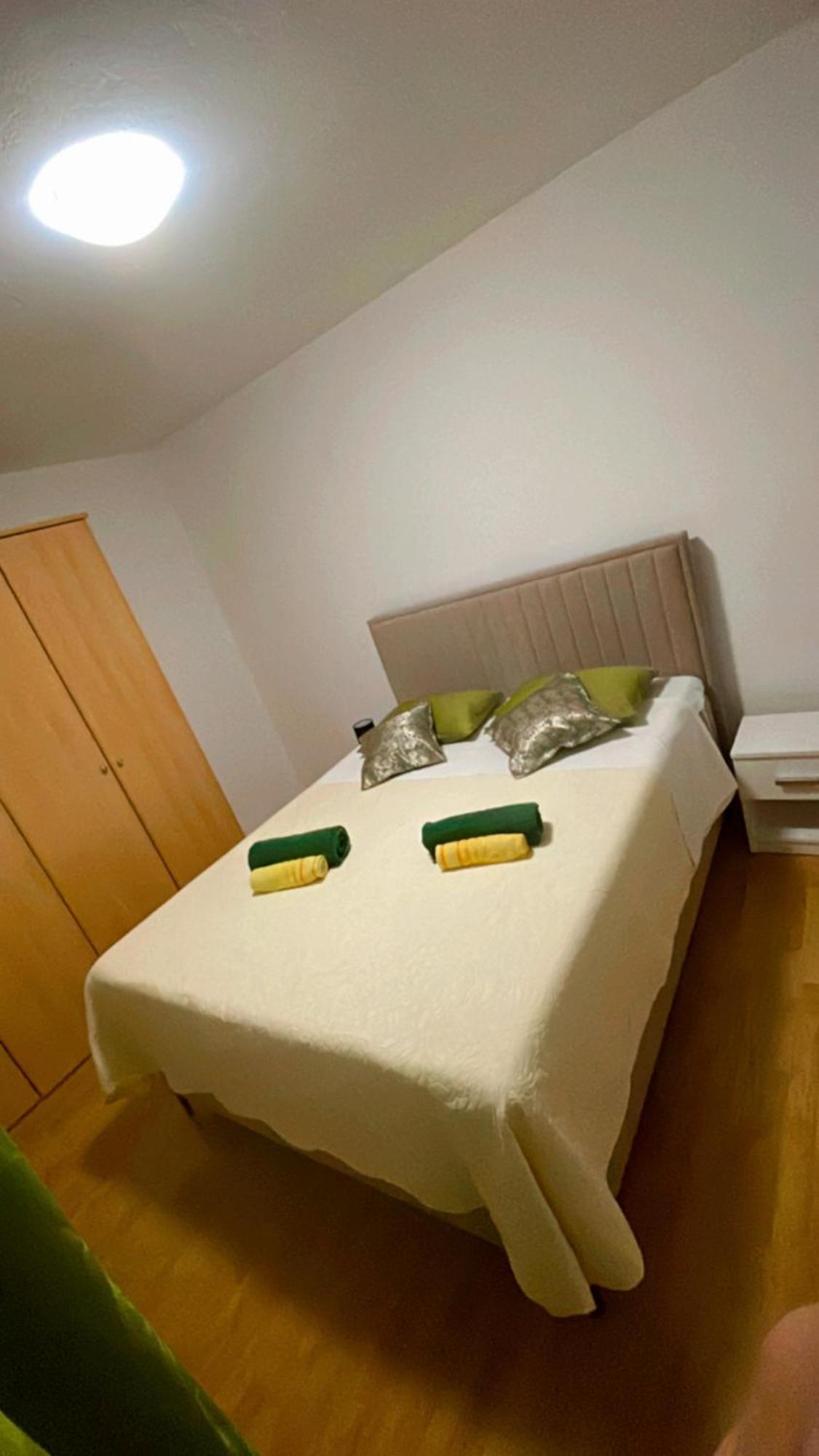 ביוגראד נה מורו Apartments Angela מראה חיצוני תמונה