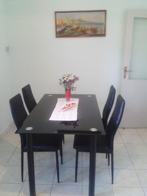 ביוגראד נה מורו Apartments Angela מראה חיצוני תמונה